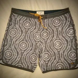 Billabong board shorts Mens Size L